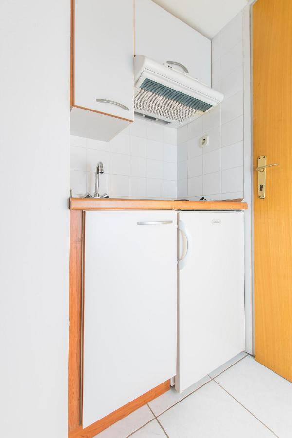 Apartment And Rooms Franka Zaboric Bagian luar foto