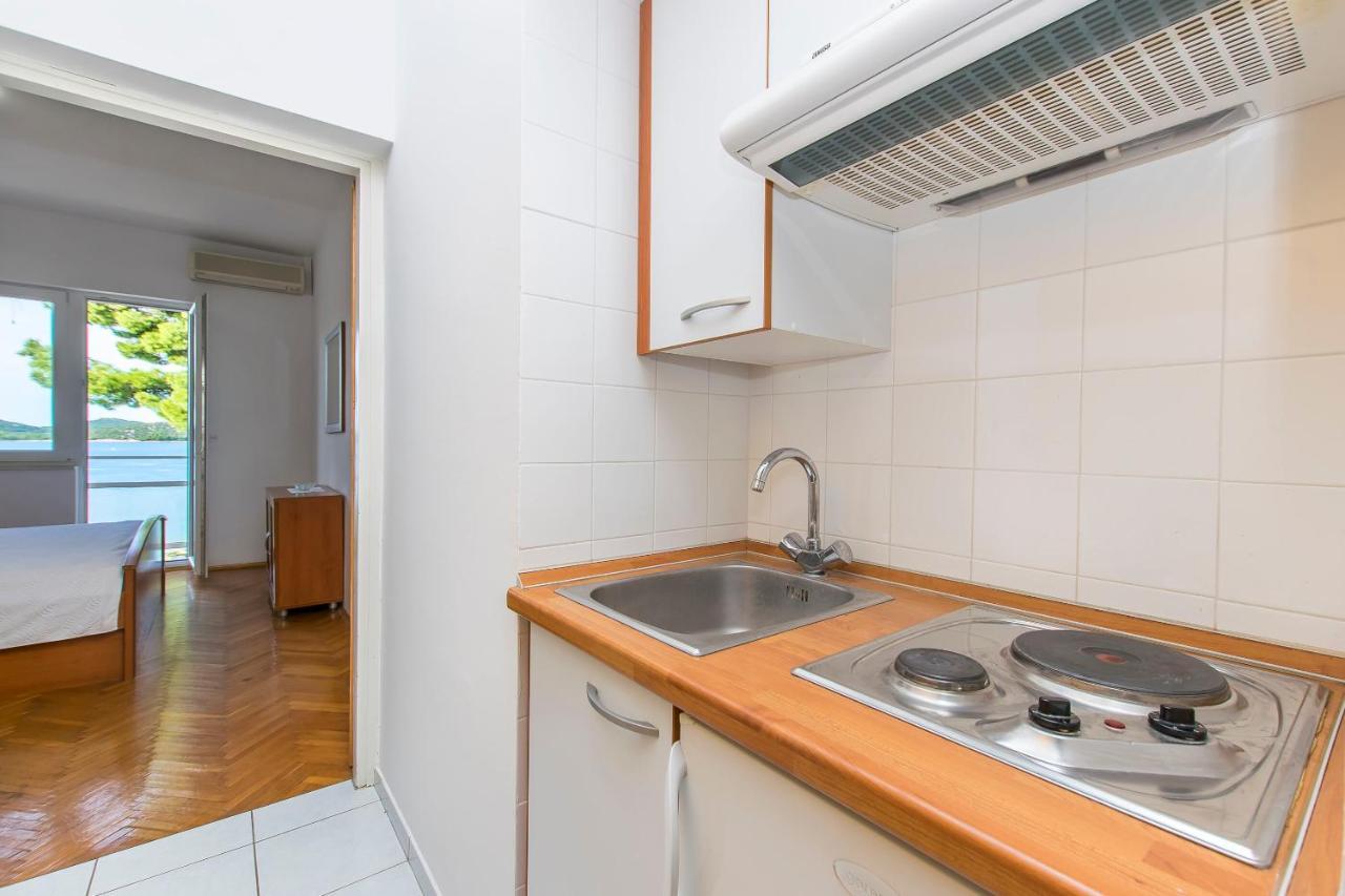 Apartment And Rooms Franka Zaboric Bagian luar foto