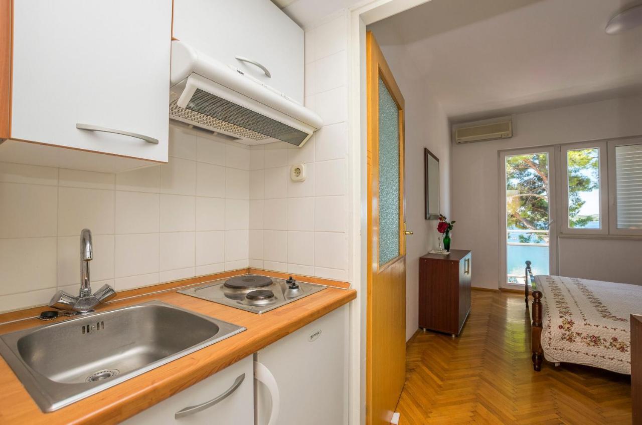 Apartment And Rooms Franka Zaboric Bagian luar foto