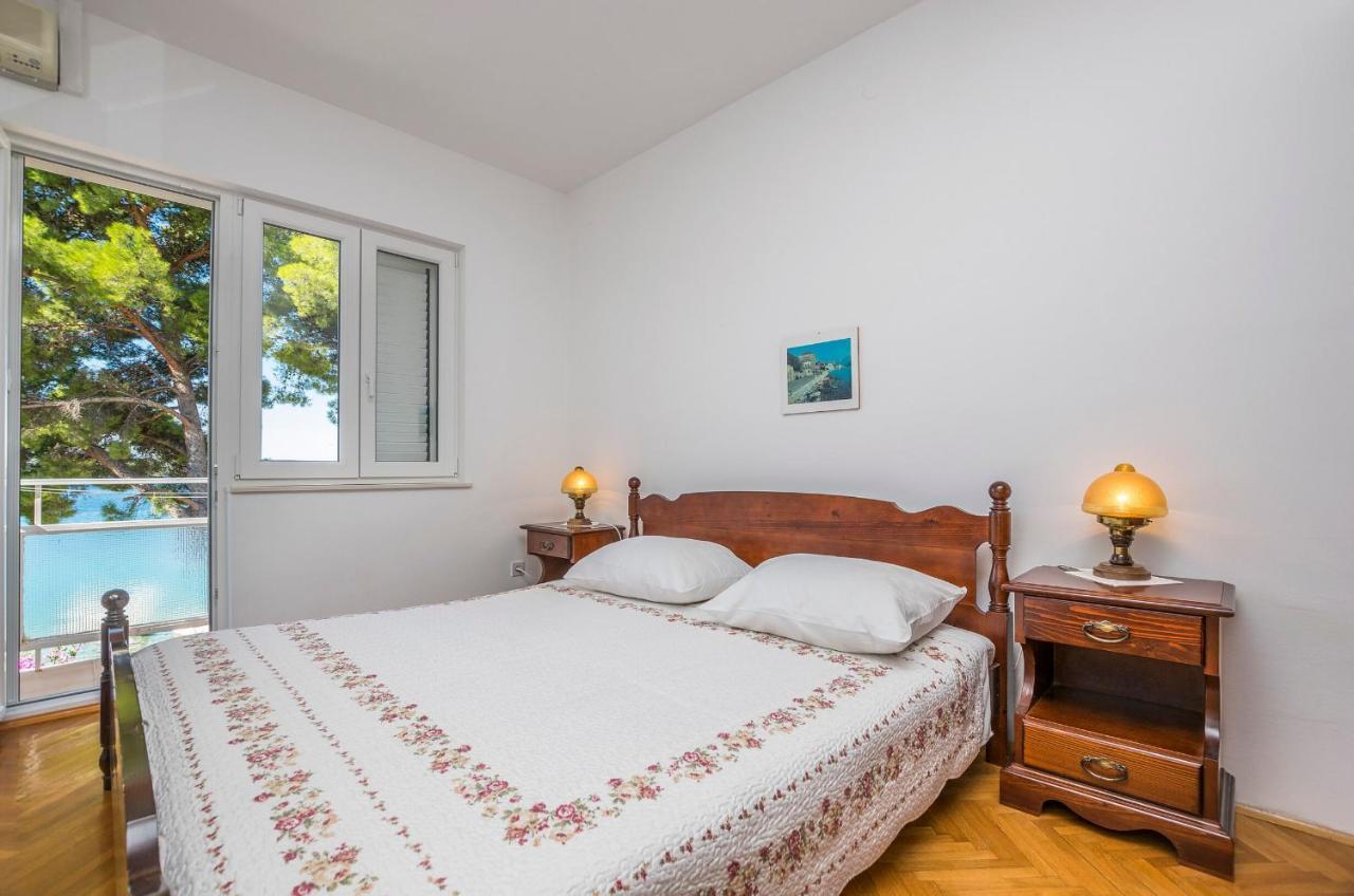 Apartment And Rooms Franka Zaboric Bagian luar foto